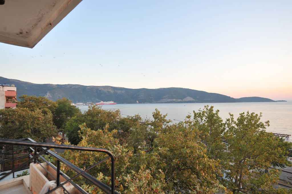 El Greco Hotell Igoumenítsa Rom bilde